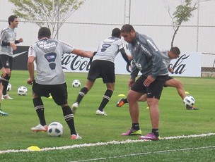 Adriano corinthians treino (Foto: Marcos Guerra / Globoesporte.com)