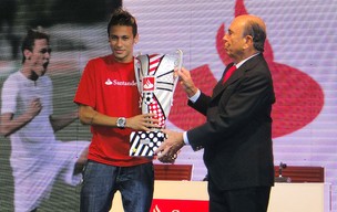 Neymar ganha prêmio de melhor jogador da Libertadores (Foto: Felipe Zito / Globoesporte.com)