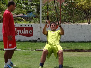 Eduardo Ramos, meio-campo do Náutico (Foto: Elton de Castro / GloboEsporte.com)