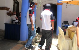 Ronaldinho e Felipe no hotel do Flamengo na Bolívia (Foto: Richard Souza / Globoesporte.com)