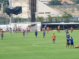 jogadores treino vasco (Foto: Thiago Fernandes / Globoesporte.com)