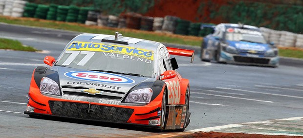 Valdeno Brito, vencedor da etapa de Brasília da Stock Car (Foto: Carsten Horst)