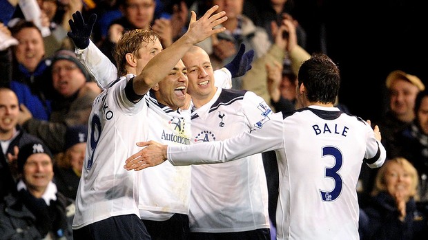 Aaron Lennon comemora gol do Tottenham contra o Newcastle