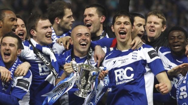 Jogadores do Birmingham comemoram título da Copa da Liga Inglesa (Foto: Reuters)