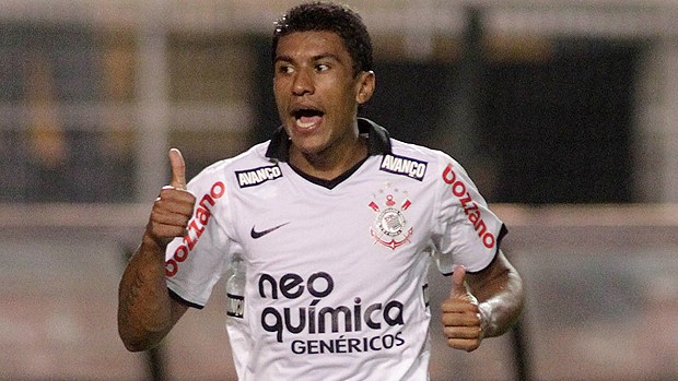 Paulinho corinthians gol oeste (Foto: Keiny Andrade / Agência Estado)