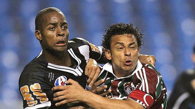Dedé e Fred na partida entre Fluminense e Vasco (Foto: Alexandre Cassiano / Agência O Globo)