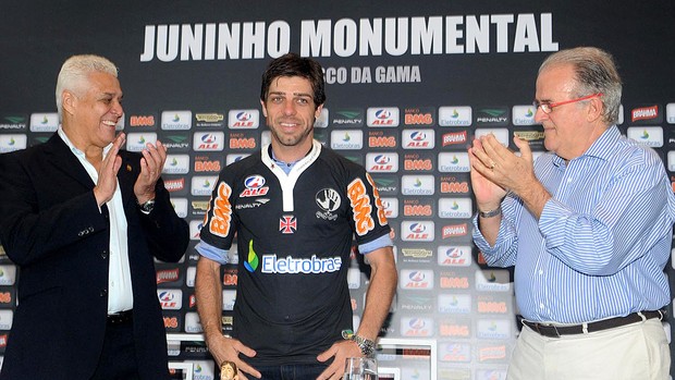 Juninho Pernambucano é apresentado no Vasco (Foto: André Durão / GLOBOESPORTE.COM)