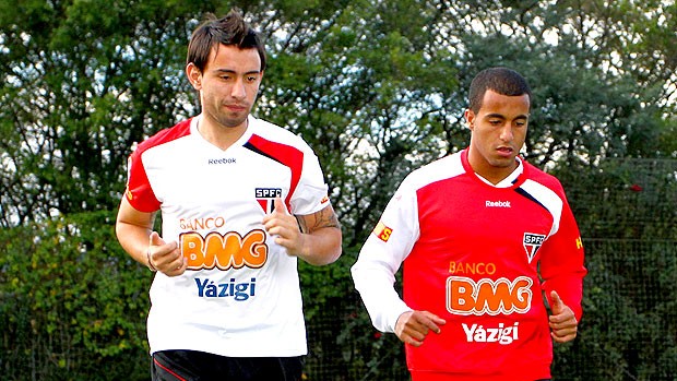 Cañete e Lucas no treino do São Paulo (Foto: Luiz Pires / Vipcomm)