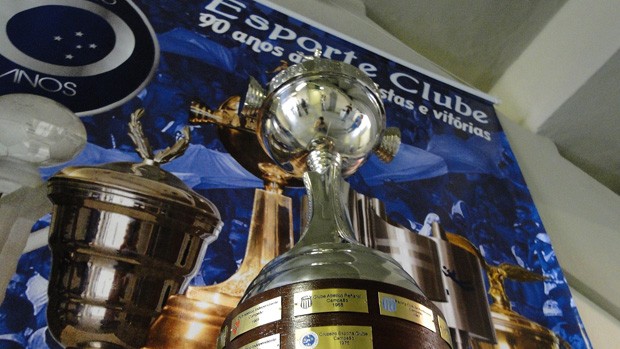 Cruzeiro festeja 35 anos da primeira Libertadores (Fernando Martins/Globoesporte.com)