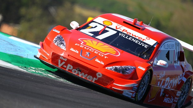 Villeneuve acelera na pista de Interlagos (Foto: Carsten Horst)