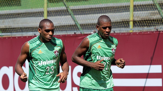 Digão e Márcio Rosário correm ao redor do gramado (Foto: Ralff Santos/Fluminense F.C.)
