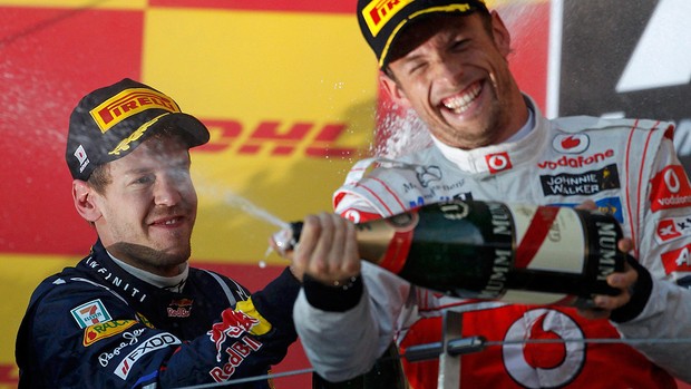 pódio button mclaren Vettel rbr gp do japão bicampeão (Foto: Agência Reuters)