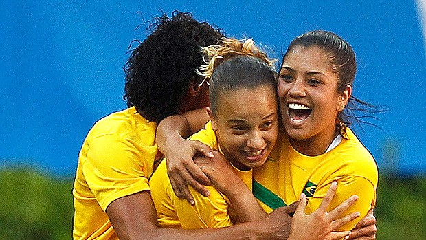 maurine tania  thais Seleção feminina futebol brasil x argentina pan (Foto: Reuters)