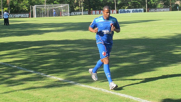 Airton correndo no Flamengo  (Foto: Janir Junior / Globoesporte.com)