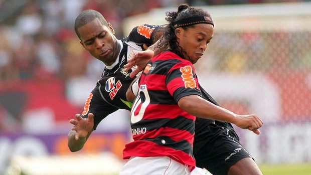Ronaldinho: 'Por mim, encerraria a carreira aqui'