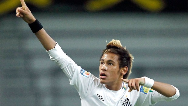 Neymar comemora gol do Santos contra o Kashiwa (Foto: Reuters)