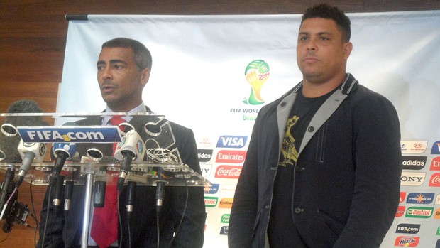 Romário e Ronaldo em evento (Foto: André Casado / Globoesporte.com)