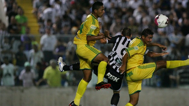 Ceará x Trairiense pela 1ª rodada do Campeonato Cearense de 2012 (Foto: Kid Júnior/Agência Diário)