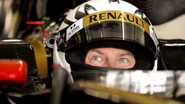 Kimi Raikkonen no treino da Lotus (Foto: EFE)