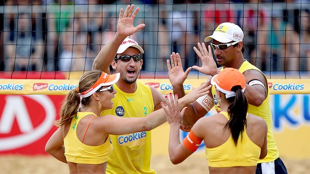 Brasil ganha desafio 4 x 4 no vôlei de praia (Foto: Wander Roberto / Inovafoto)