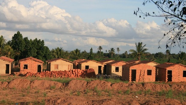 Casas construidas pela equipe de Dilson (Foto: Felipe Martins/GLOBOESPORTE.COM)