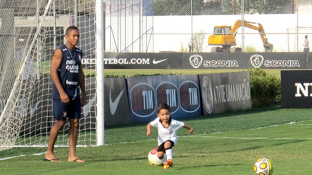 Jorge Henrique filho Corinthians (Foto: Carlos Augusto Ferrari / Globoesporte.com)