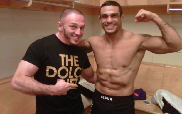 Mike Dolce e Vitor Belfort após o UFC 133, em agosto de 2011 (Foto: Divulgação)