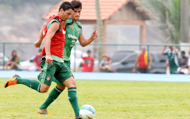 Thiago Neves no treino do Fluminense (Foto: Dhavid Normando / Photocamera)