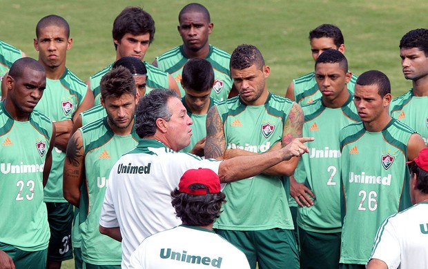 Abel Braga no treino do Fluminense (Foto: Ivo Gonzalez / Agência O Globo)