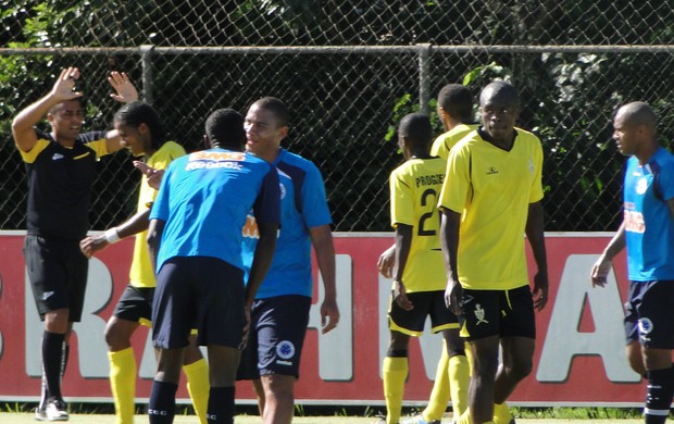 Jogo-treino entre Cruzeiro e Progresso (Foto: Tarcísio Neto / Globoesporte.com)