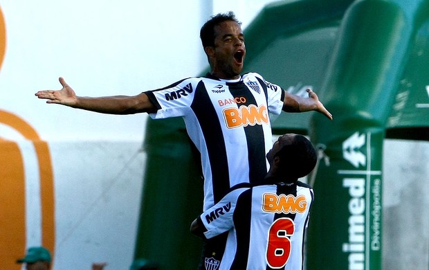 Mancini atlético-MG gol Guarani-MG (Foto: Carlos Alberto / Agência Estado)