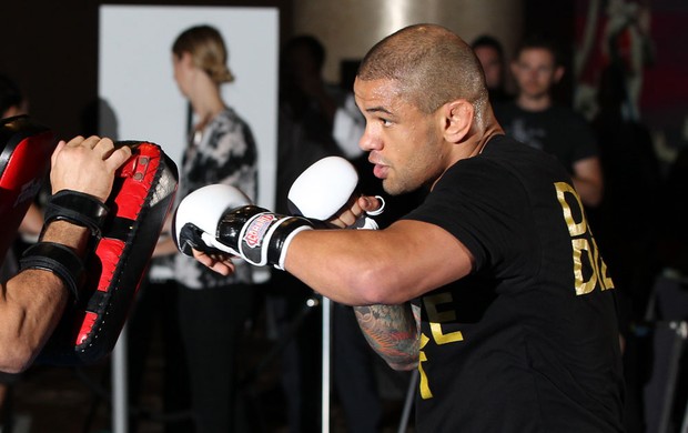 Thiago Alves no treino aberto da Austrália (Foto: Divulgação/UFC)
