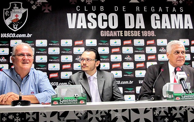 Frank Assunção é apresentado no Vasco como diretor de futebol (Foto: Gustavo Rotstein / GLOBOESPORTE.COM)