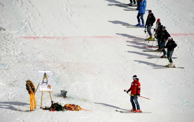 esqui homenagem a Nick Zoricic na Suíça (Foto: AFP)