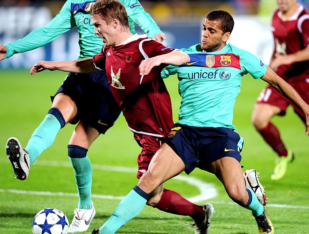 Daniel Alves na partida do Barcelona contra Rubin Kazan