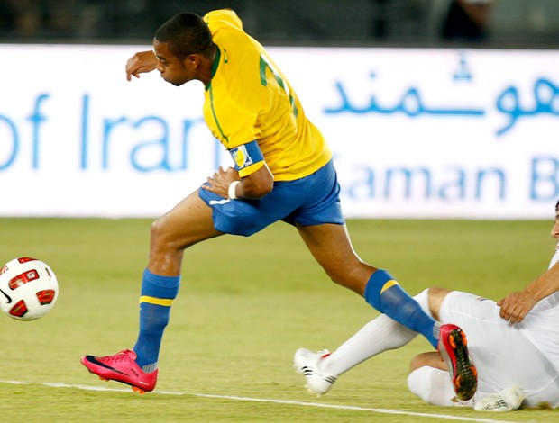 Robinho amistoso Brasil Irã Seleção Brasileira Abu Dhabi