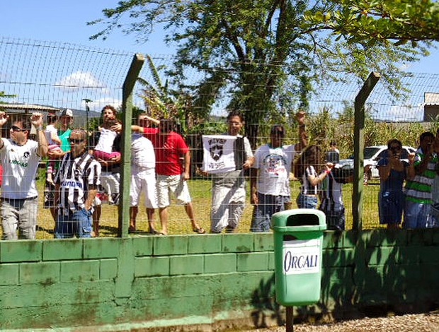 torcida do Botafogo treino em  florianopolis