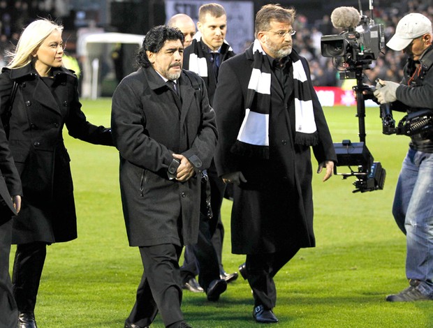 Maradona no jogo Fulham x Manchester City