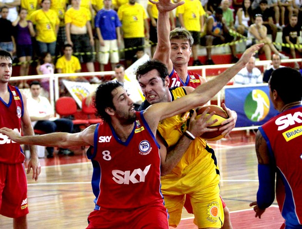 basquete murilo são josé pinheiros  (Foto: Ronny Santos / Divulgação)