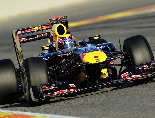Mark Webber RBR asa movel Valencia teste (Foto: Getty Images)