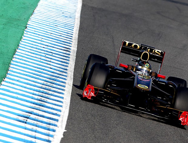 Nick Heidfeld nos testes em Jerez com a Renault-Lotus (Foto: Getty Images)