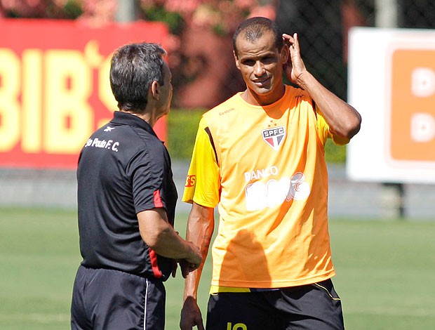 Rivaldo e Carpegiani no treino do São Paulo (Foto: Ag. Estado)