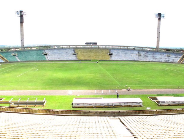 estádio Albertão para o jogo do Palmeiras (Foto: Diego Ribeiro / GLOBOESPORTE.COM)