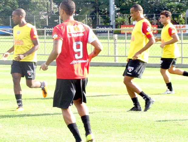 Luis Fabiano treino São Paulo (Foto: Site Oficial do São Paulo)