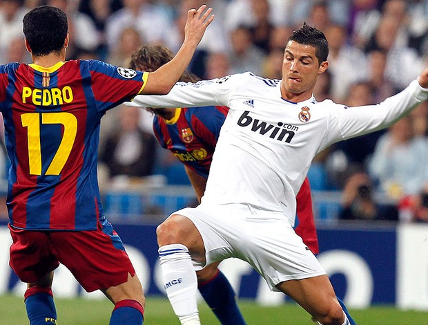 Cristiano Ronaldo na partida do Real Madrid contra o Barcelona (Foto: EFE)