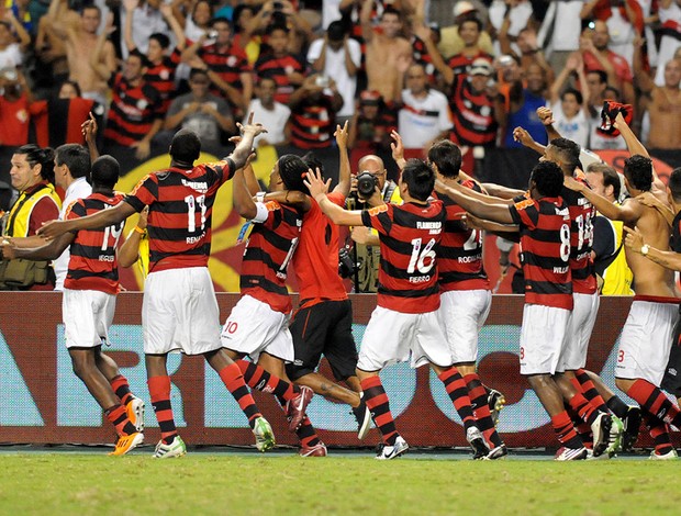 A mesma alegria 32 vezes: CAMPEÃO CARIOCA (André Durão / Globoesporte.com)