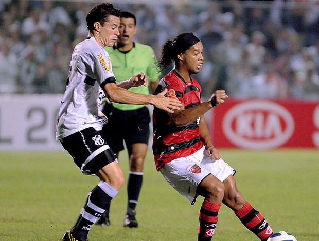 Ronaldinho Gaúcho na partida do Flamengo contra o Ceará (Foto: Alexandre Vidal / Fla Imagem)