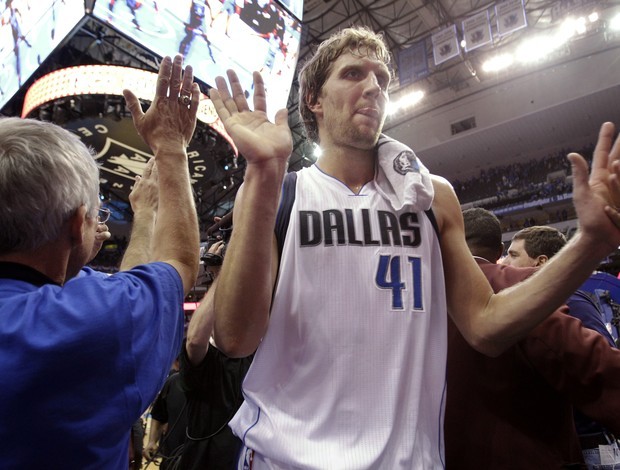 Dirk Nowitzki, do Dallas Mavericks (Foto: AP)