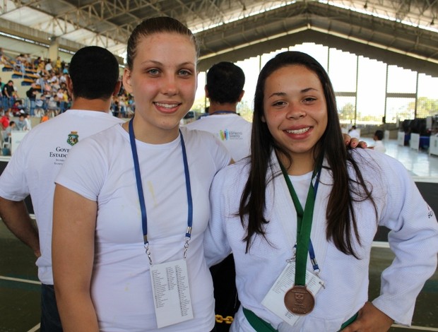 Manoela e Evelyn nas Olimpíadas Escolares (Foto: João Garschagen)