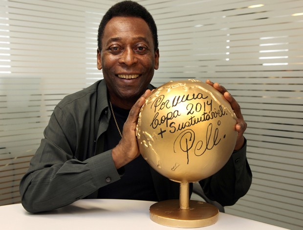 Pelé pede copa de 2014 sustentável (Foto: Luiz Doro/Adorofoto)